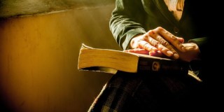 5 Ελληνίδες συγγραφείς μιλούν για τις γυναίκες που καθόρισαν τη γραφή τους